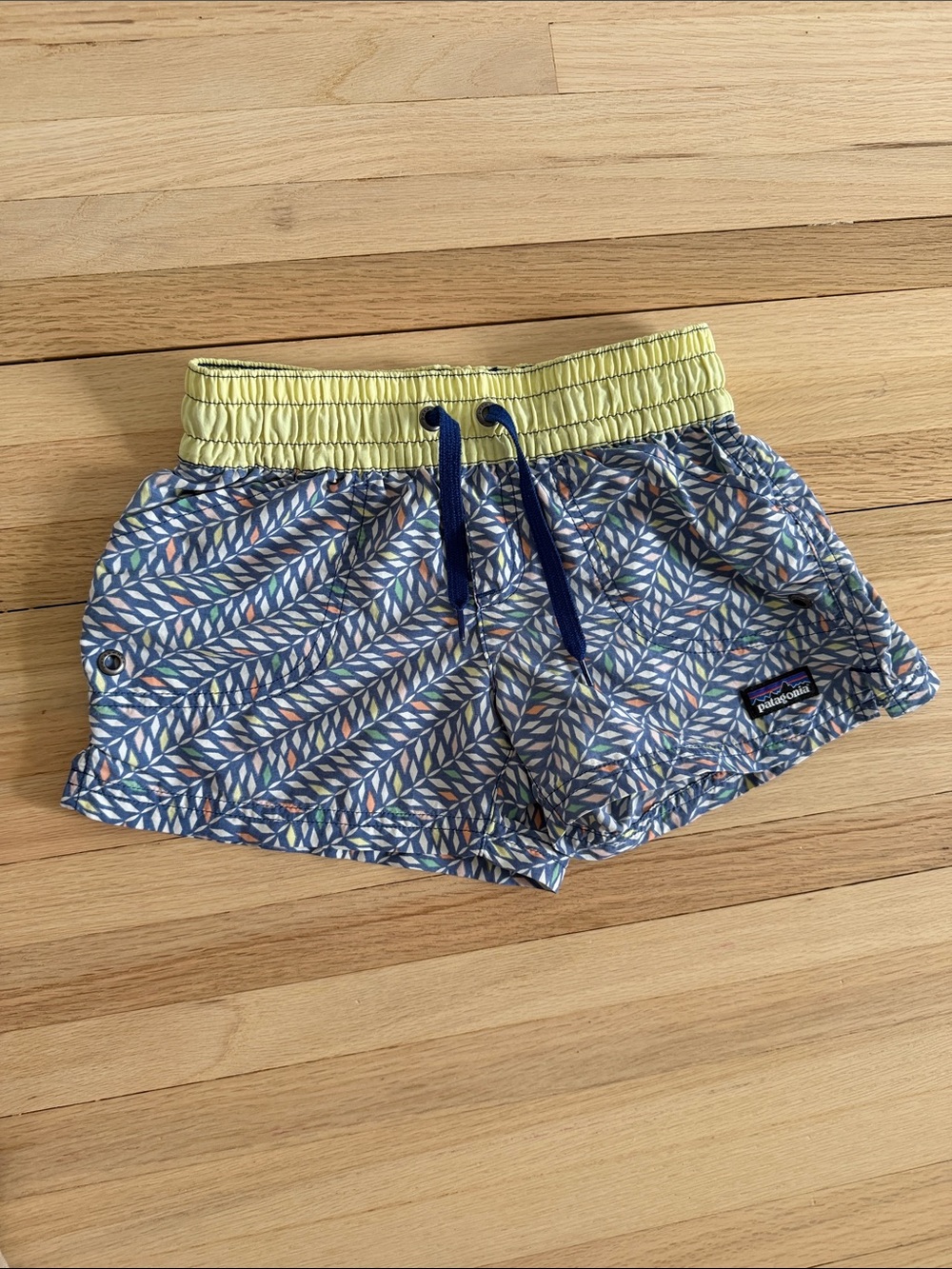 Kids Patagonia shorts size XS